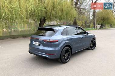 Внедорожник / Кроссовер Porsche Cayenne 2019 в 
