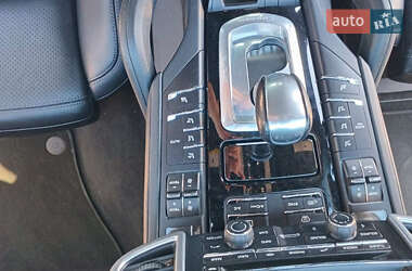 Внедорожник / Кроссовер Porsche Cayenne 2014 в 