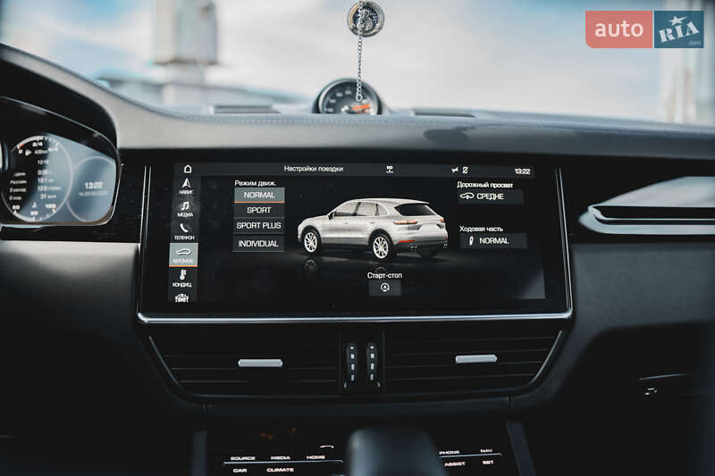 Позашляховик / Кросовер Porsche Cayenne 2017 в Києві