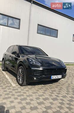 Позашляховик / Кросовер Porsche Cayenne 2015 в 
