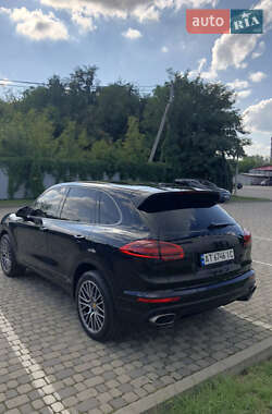 Позашляховик / Кросовер Porsche Cayenne 2015 в 