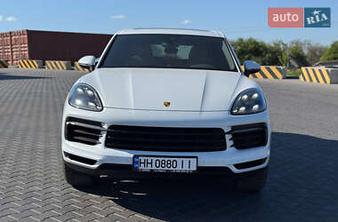 Внедорожник / Кроссовер Porsche Cayenne 2020 в 