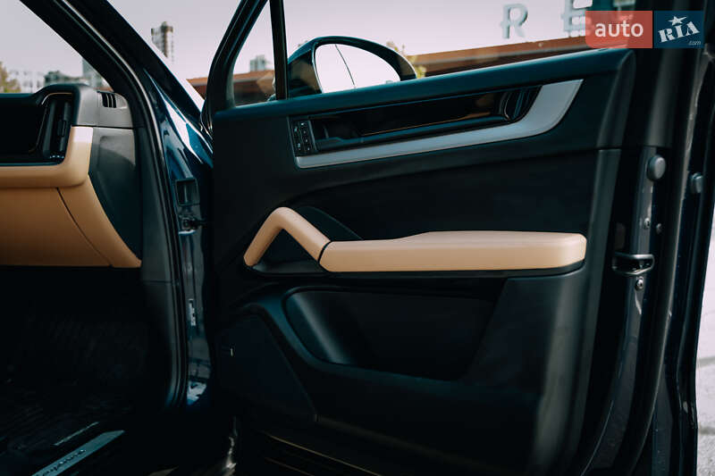 Внедорожник / Кроссовер Porsche Cayenne 2024 в Киеве фото 7 Внедорожник / Кроссовер Porsche Cayenne 2024 в Киеве