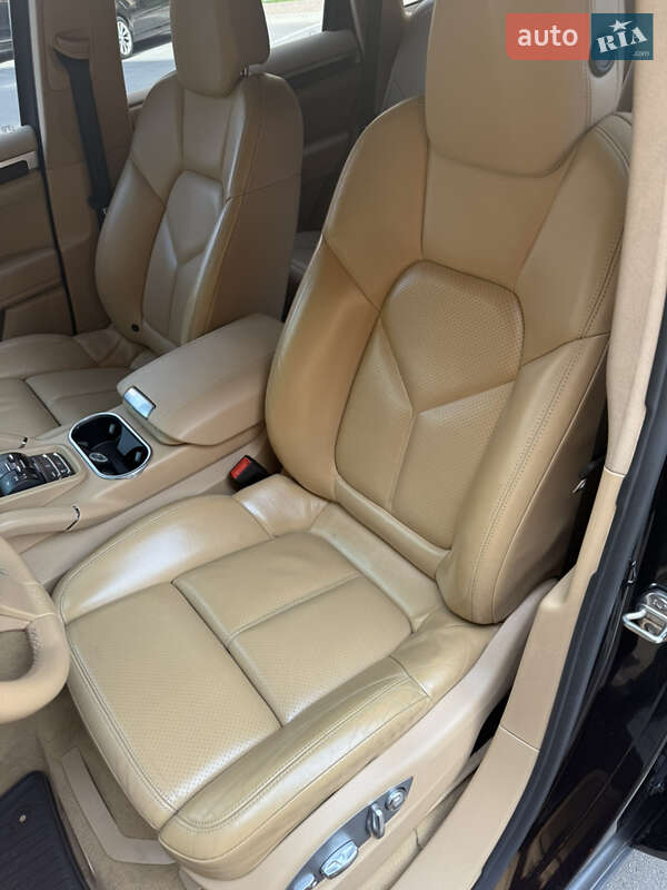 Позашляховик / Кросовер Porsche Cayenne 2011 в Києві фото 13 Позашляховик / Кросовер Porsche Cayenne 2011 в Києві