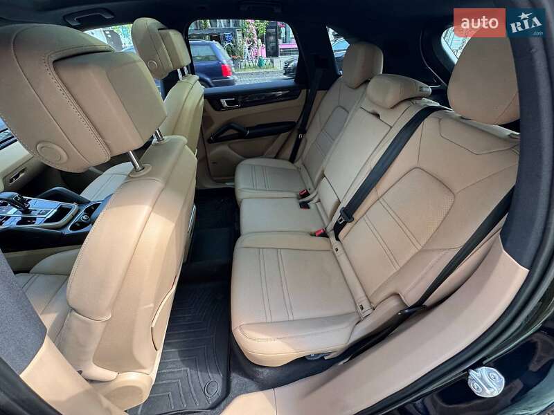 Внедорожник / Кроссовер Porsche Cayenne 2022 в Киеве фото 14 Внедорожник / Кроссовер Porsche Cayenne 2022 в Киеве