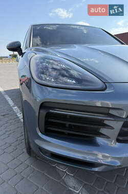 Позашляховик / Кросовер Porsche Cayenne 2018 в 
