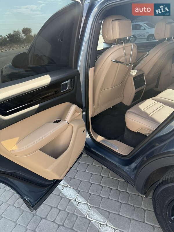 Внедорожник / Кроссовер Porsche Cayenne 2018 в Днепре