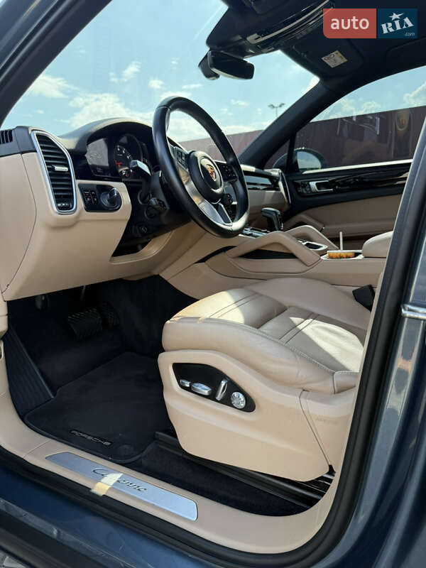Внедорожник / Кроссовер Porsche Cayenne 2018 в Днепре