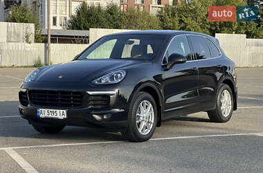Позашляховик / Кросовер Porsche Cayenne 2015 в Києві