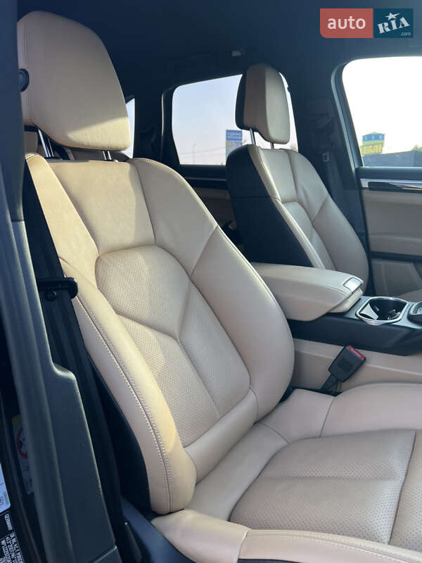 Позашляховик / Кросовер Porsche Cayenne 2015 в Києві фото 32 Позашляховик / Кросовер Porsche Cayenne 2015 в Києві