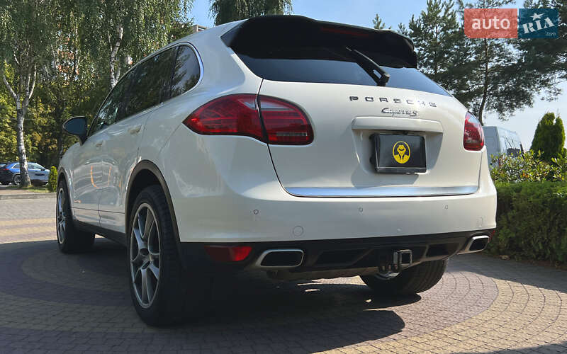 Внедорожник / Кроссовер Porsche Cayenne 2011 в Львове