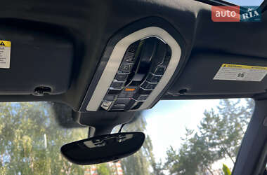Позашляховик / Кросовер Porsche Cayenne 2011 в 