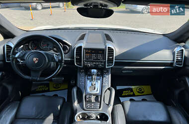 Позашляховик / Кросовер Porsche Cayenne 2011 в 
