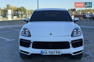 Внедорожник / Кроссовер Porsche Cayenne 2018 в 