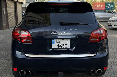 Внедорожник / Кроссовер Porsche Cayenne 2010 в 