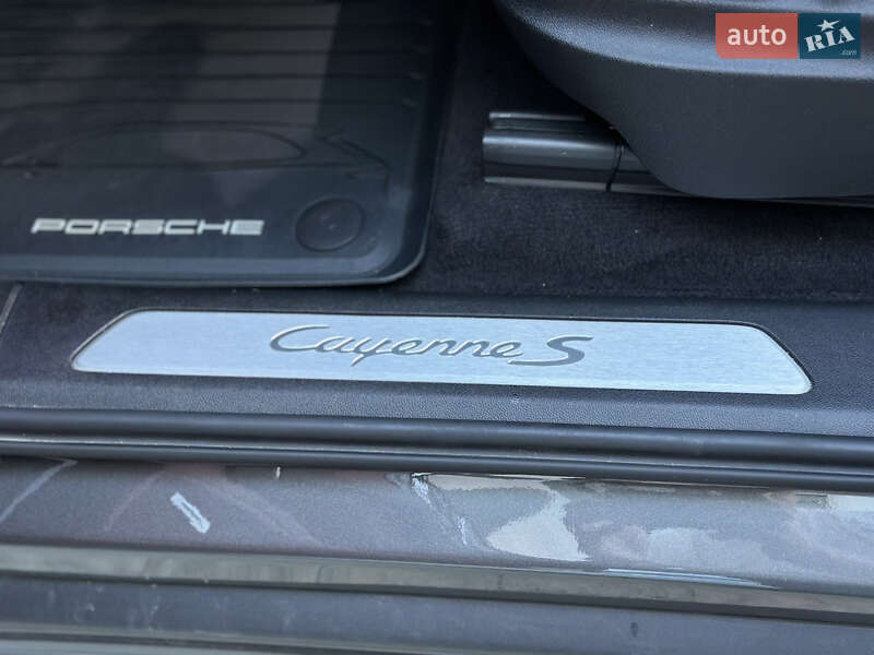 Внедорожник / Кроссовер Porsche Cayenne 2019 в Львове фото 21 Внедорожник / Кроссовер Porsche Cayenne 2019 в Львове