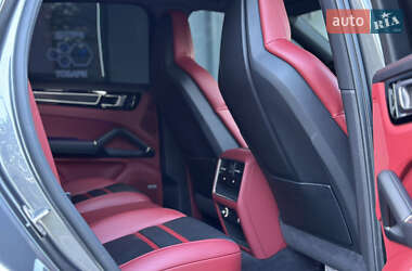 Внедорожник / Кроссовер Porsche Cayenne 2019 в 