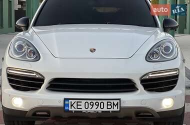 Внедорожник / Кроссовер Porsche Cayenne 2012 в 