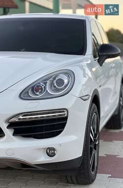 Внедорожник / Кроссовер Porsche Cayenne 2012 в 