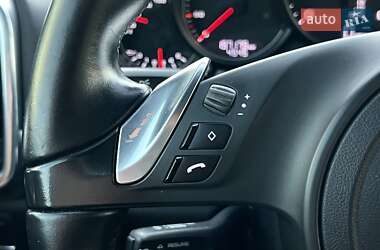 Внедорожник / Кроссовер Porsche Cayenne 2012 в 