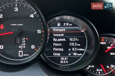 Внедорожник / Кроссовер Porsche Cayenne 2012 в 