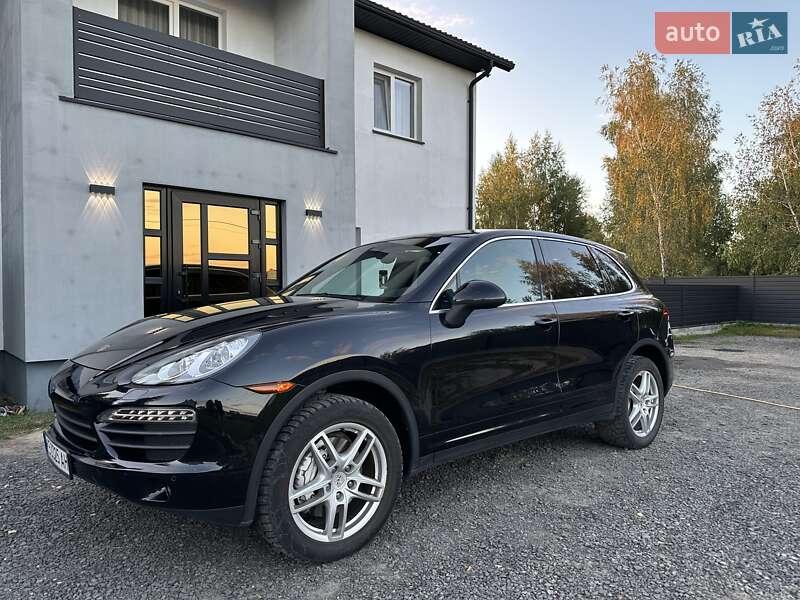 Позашляховик / Кросовер Porsche Cayenne 2011 в Любешові