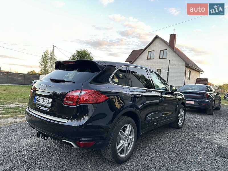 Позашляховик / Кросовер Porsche Cayenne 2011 в Любешові
