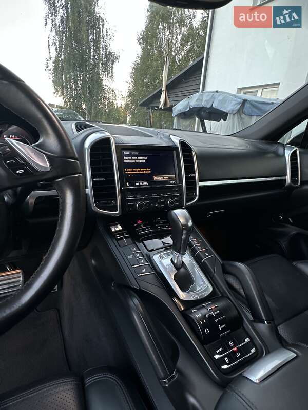 Позашляховик / Кросовер Porsche Cayenne 2011 в Любешові