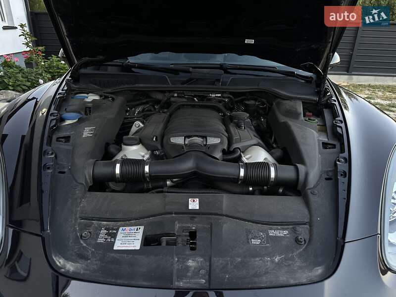 Позашляховик / Кросовер Porsche Cayenne 2011 в Любешові