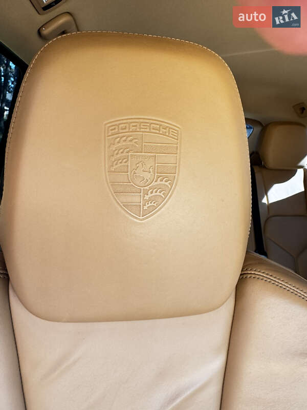 Внедорожник / Кроссовер Porsche Cayenne 2011 в Чернигове