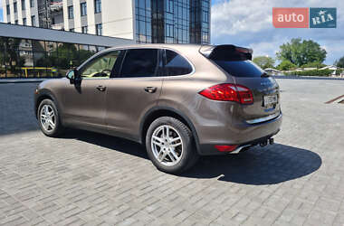 Позашляховик / Кросовер Porsche Cayenne 2014 в 