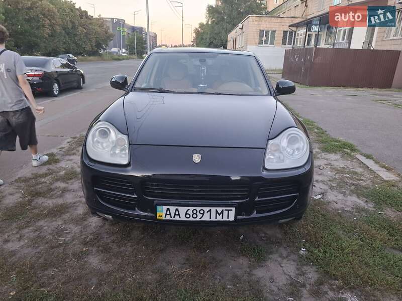Позашляховик / Кросовер Porsche Cayenne 2006 в Києві