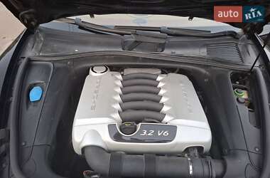 Внедорожник / Кроссовер Porsche Cayenne 2006 в 