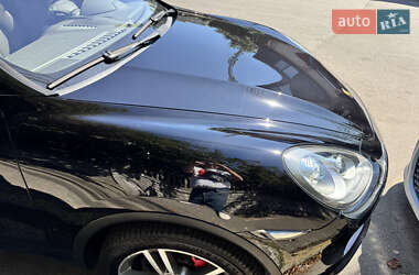 Внедорожник / Кроссовер Porsche Cayenne 2010 в 
