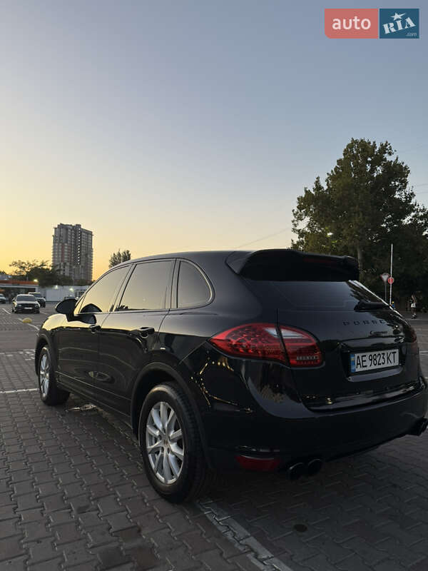 Позашляховик / Кросовер Porsche Cayenne 2012 в Одесі
