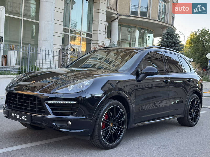 Позашляховик / Кросовер Porsche Cayenne 2012 в Києві