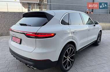 Позашляховик / Кросовер Porsche Cayenne 2019 в 