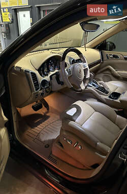 Позашляховик / Кросовер Porsche Cayenne 2013 в Ужгороді