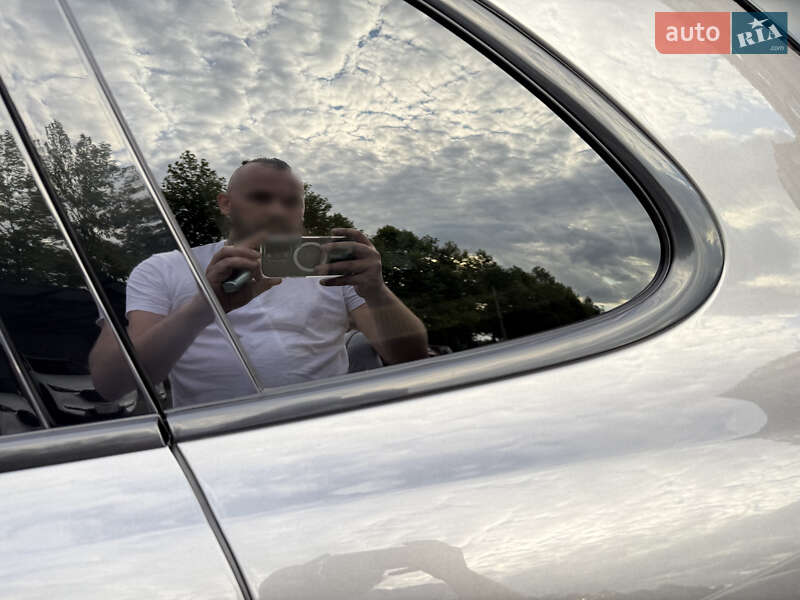 Внедорожник / Кроссовер Porsche Cayenne 2012 в Святопетровское