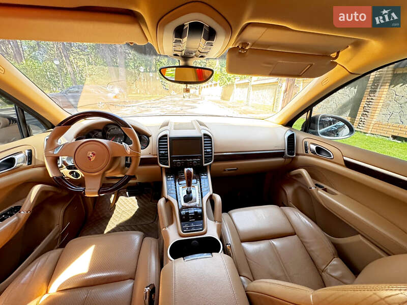 Внедорожник / Кроссовер Porsche Cayenne 2011 в Чернигове
