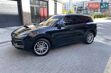 Внедорожник / Кроссовер Porsche Cayenne 2019 в 