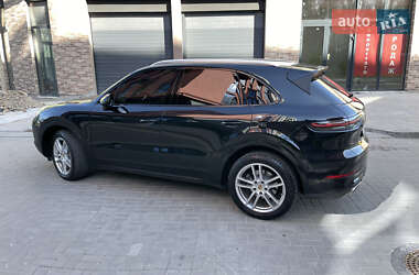 Внедорожник / Кроссовер Porsche Cayenne 2019 в 