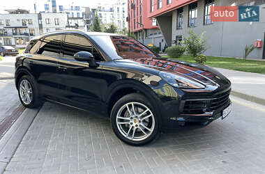 Внедорожник / Кроссовер Porsche Cayenne 2019 в 