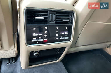 Внедорожник / Кроссовер Porsche Cayenne 2019 в 