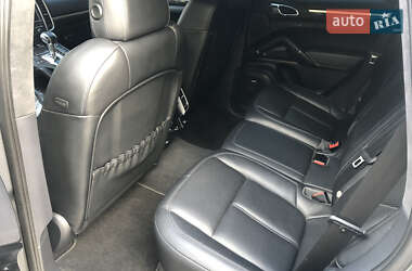 Позашляховик / Кросовер Porsche Cayenne 2012 в 
