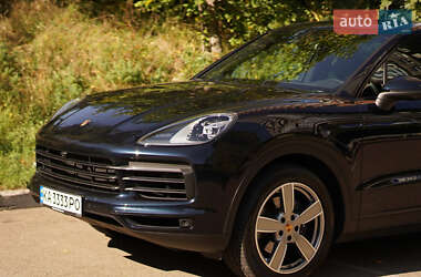 Внедорожник / Кроссовер Porsche Cayenne 2018 в 