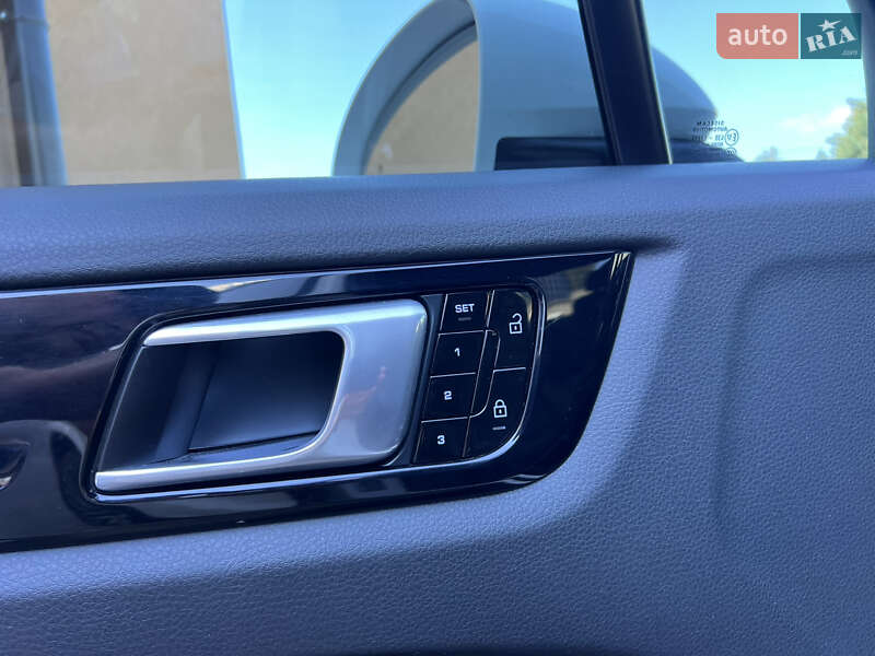 Внедорожник / Кроссовер Porsche Cayenne 2019 в Днепре