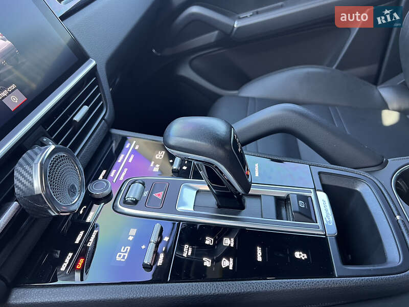Внедорожник / Кроссовер Porsche Cayenne 2019 в Днепре
