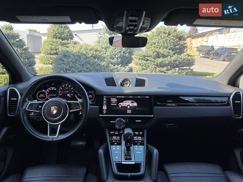 Внедорожник / Кроссовер Porsche Cayenne 2019 в Днепре