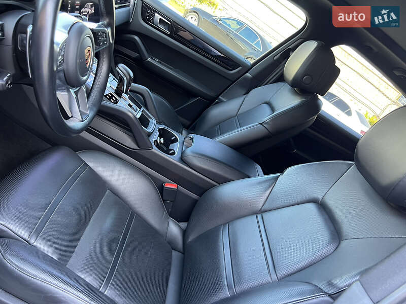Внедорожник / Кроссовер Porsche Cayenne 2019 в Днепре
